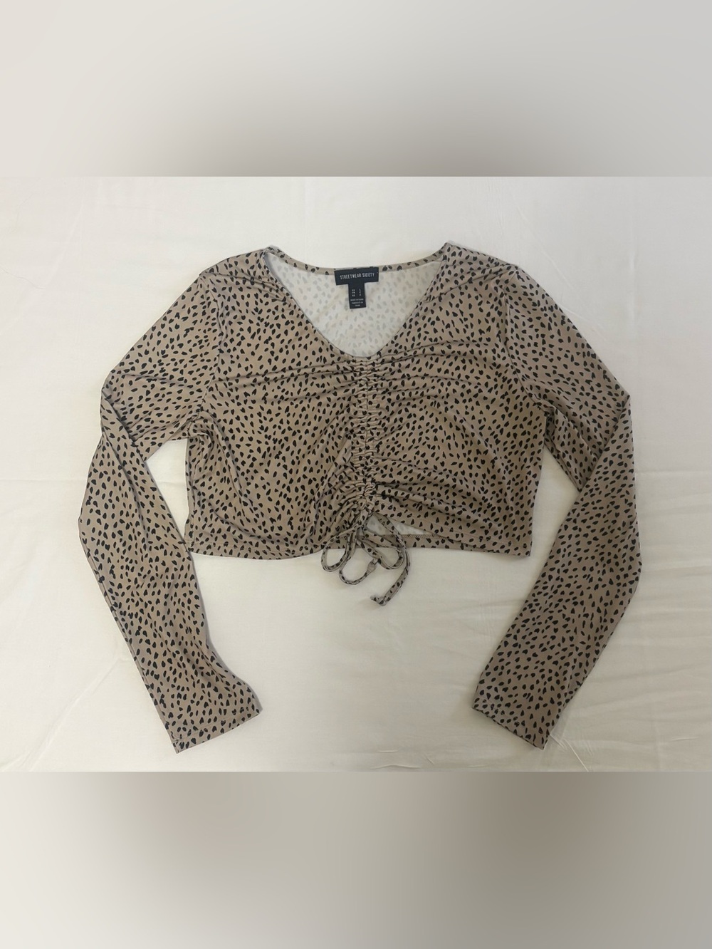 Streetwear Society Tan and Black Ruched Drawstring Long-Sleeve Crop Top